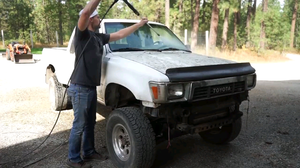 【老车修复】一辆1990年丰田皮卡的难以置信的转变!