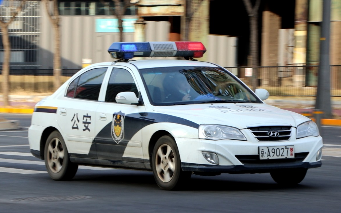 北京现代朗动警车图片