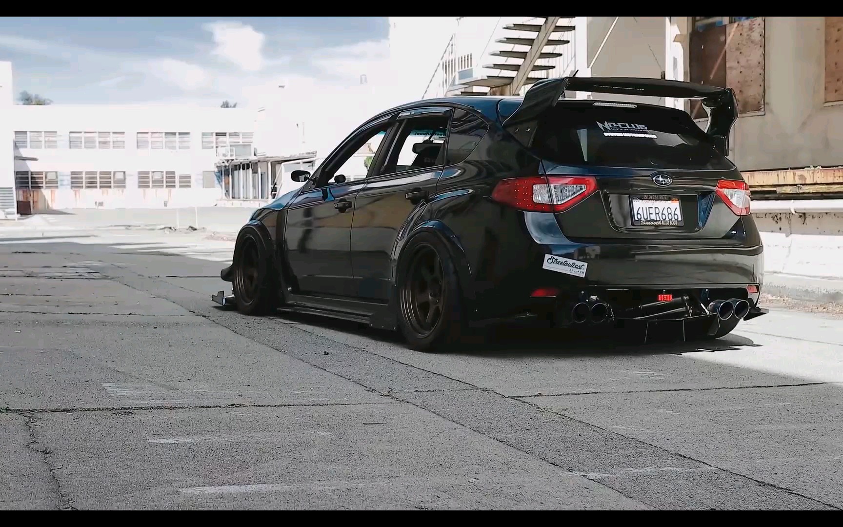 黑暗王子斯巴鲁sti宽体改装,你可否喜欢呢