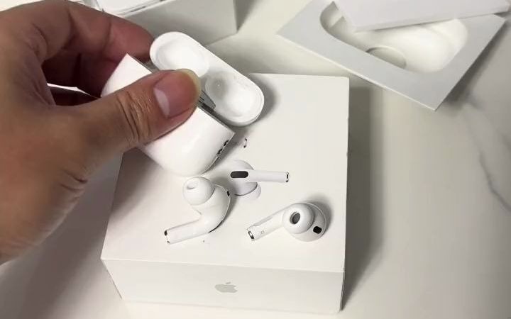 airpods pro (第二代) magsafe充电盒 (lighting) 无线蓝牙耳机 适