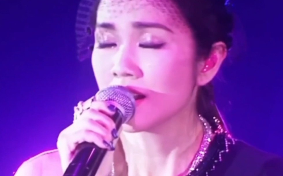 谢安琪丨独家村丨"任你毁我夸我自甘孤僻 都不要自尊心给折损"