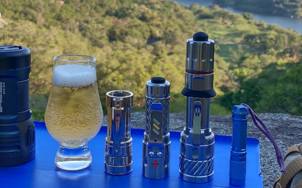 [图]上山饮酒，下海戏蟹。手电有雷明兔X9L 漫客mk36 v4+ Ti C2 杰特明铍铜DM15