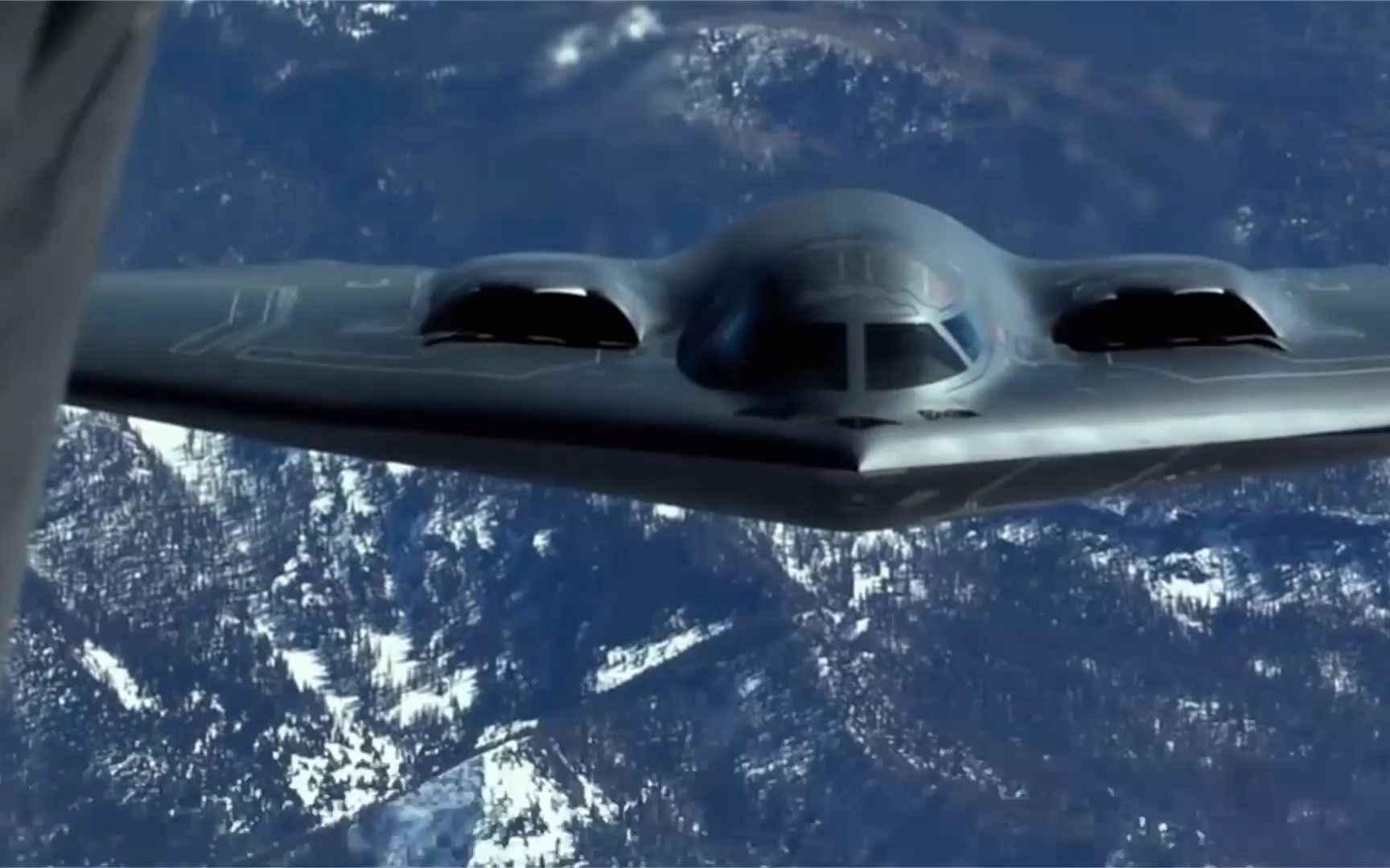 美国空军b-2"幽灵"隐形轰炸机