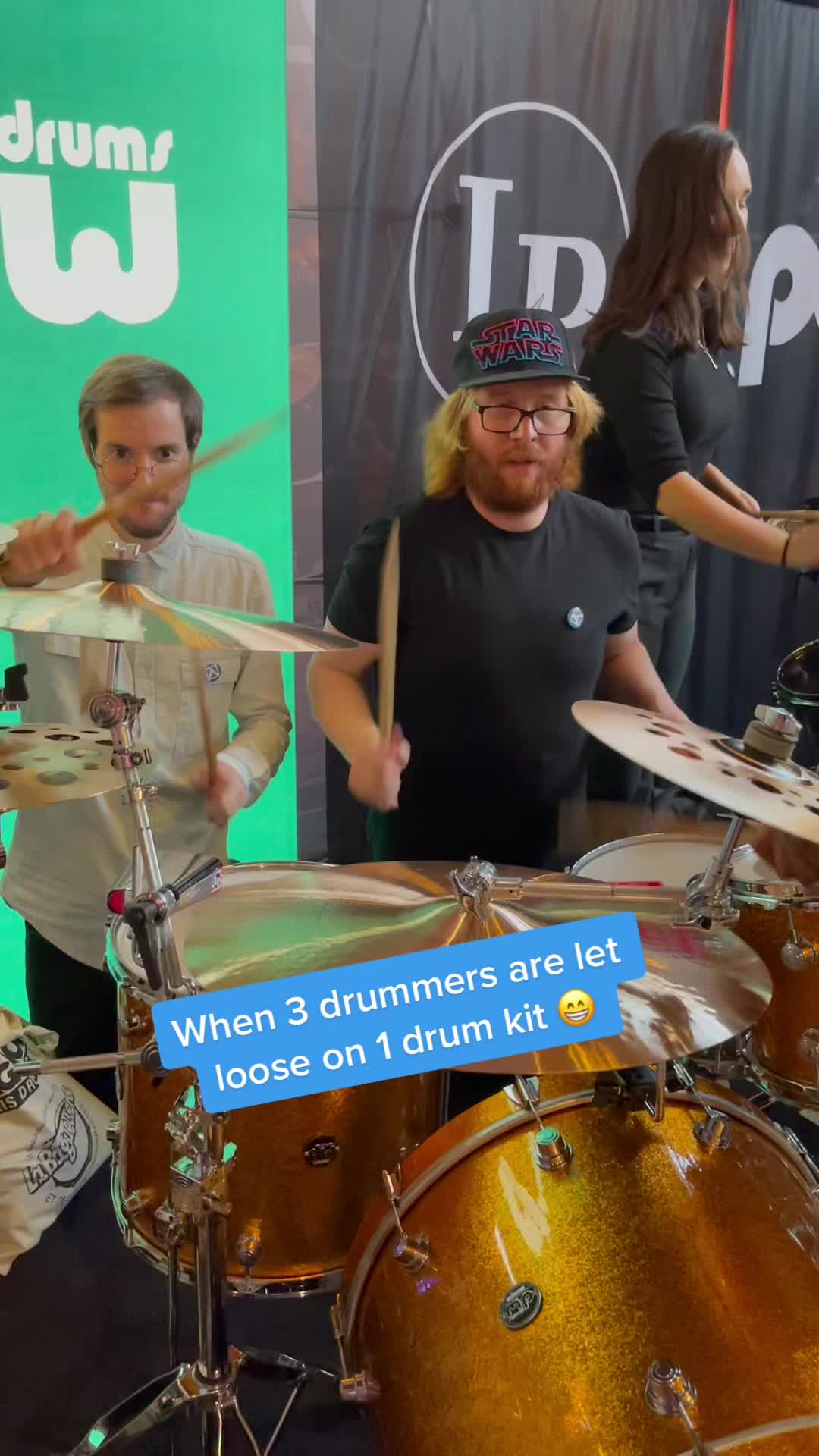 三个鼓手,一个架子鼓,你还能要求什么?