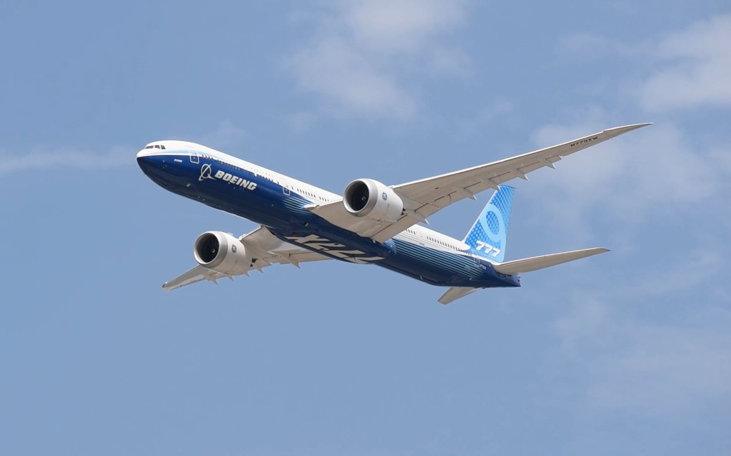 7.18】范堡罗航展开幕日 波音777x飞行展示 (附737max10起降)