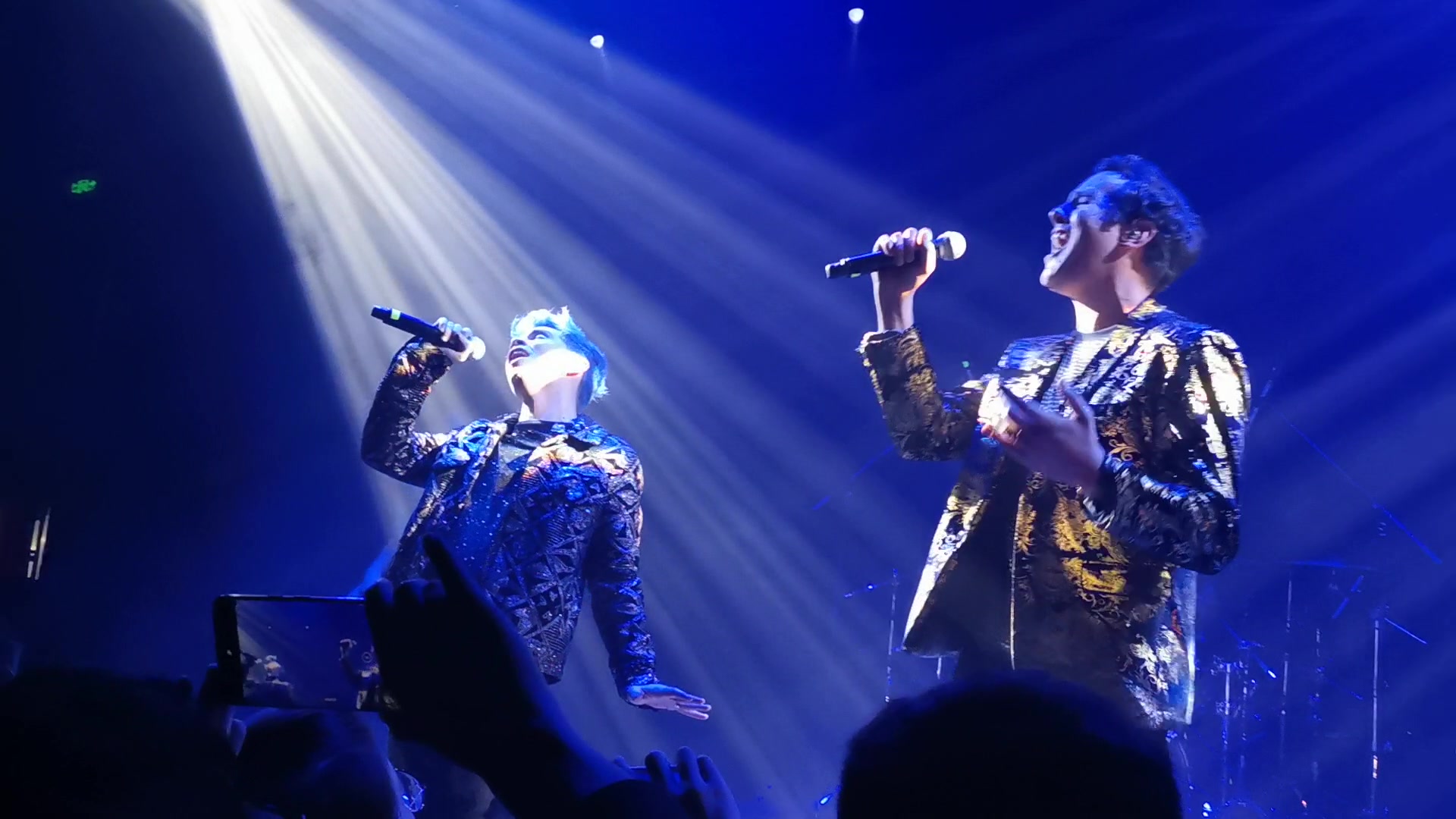 【sam tsui casey breves】all time low live in gold jacket tour