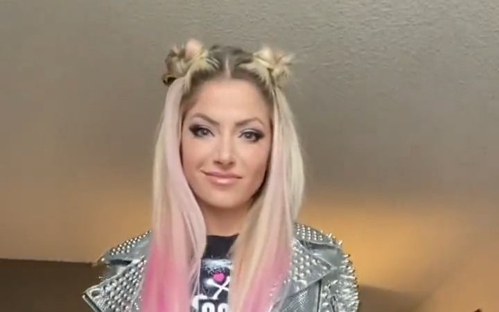 【wwe】小魔女阿莱克萨布里兹(alexa bliss)的变装挑战