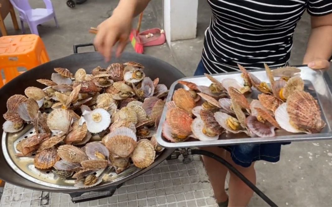 60元买了5斤大扇贝,媳妇带壳直接上锅蒸,真是难得的美味