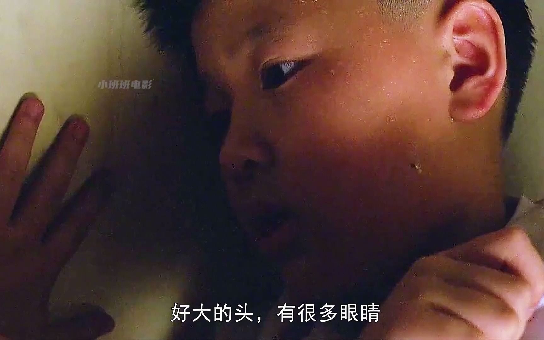 產房裡生出大頭怪嬰,頭像輪胎那麼大,真實事件改編《大頭怪嬰》