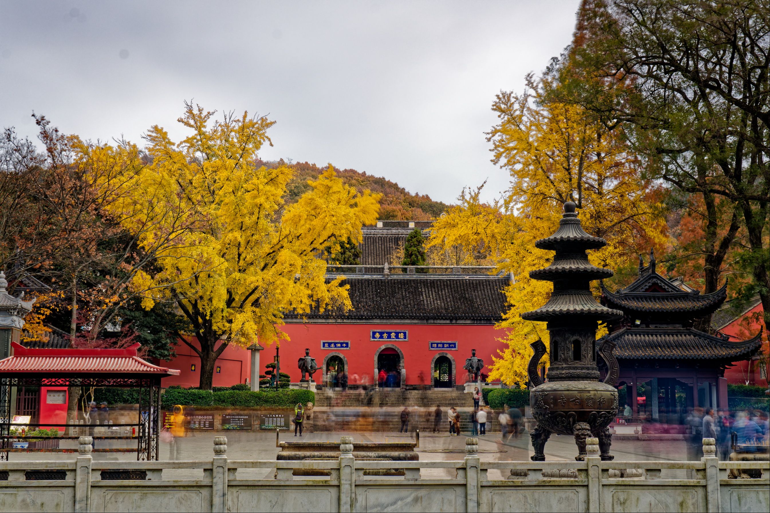 南京栖霞寺庙图片