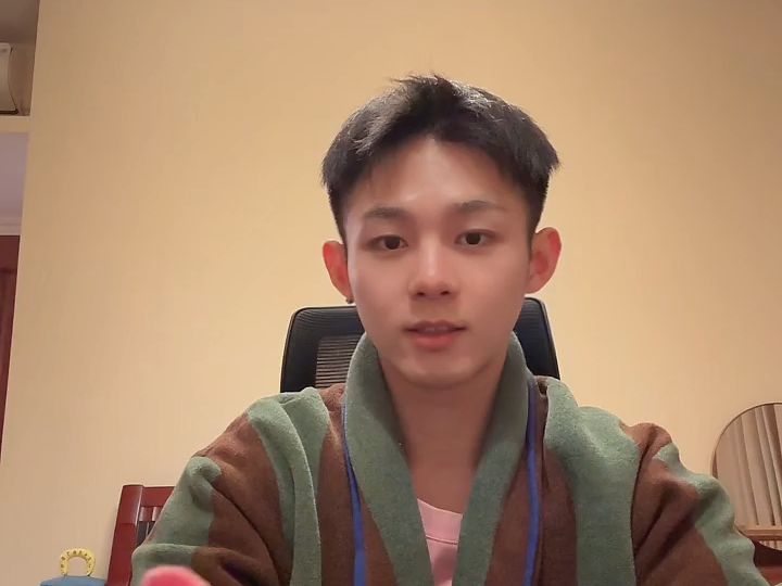 【潘宥诚】[过年不拍戏在老家].[20240207205847]