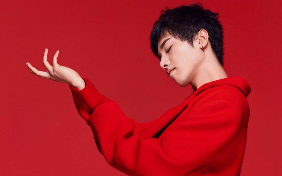 华晨宇 forforever927出道四周年快乐 陪伴是最长情的告白