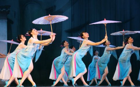 《小城雨巷》:2007年春晚舞蹈