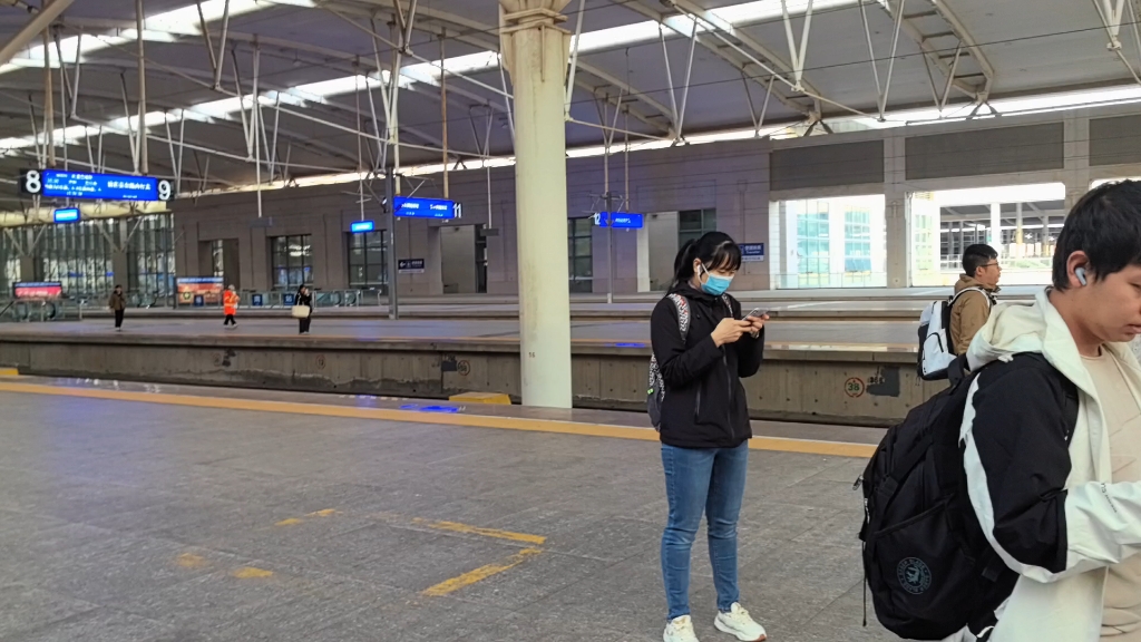 福州南站到达出站