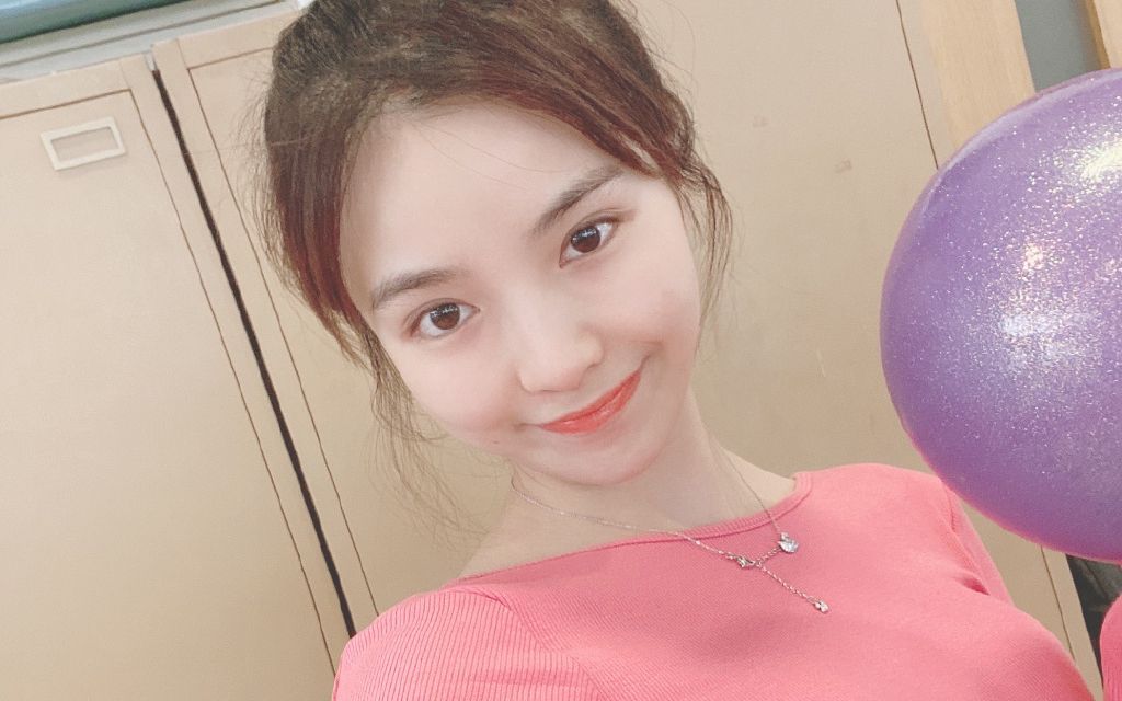 snh48 昕羊 英雄也有过不去的江东,阿昕也有hold不住的害羞.