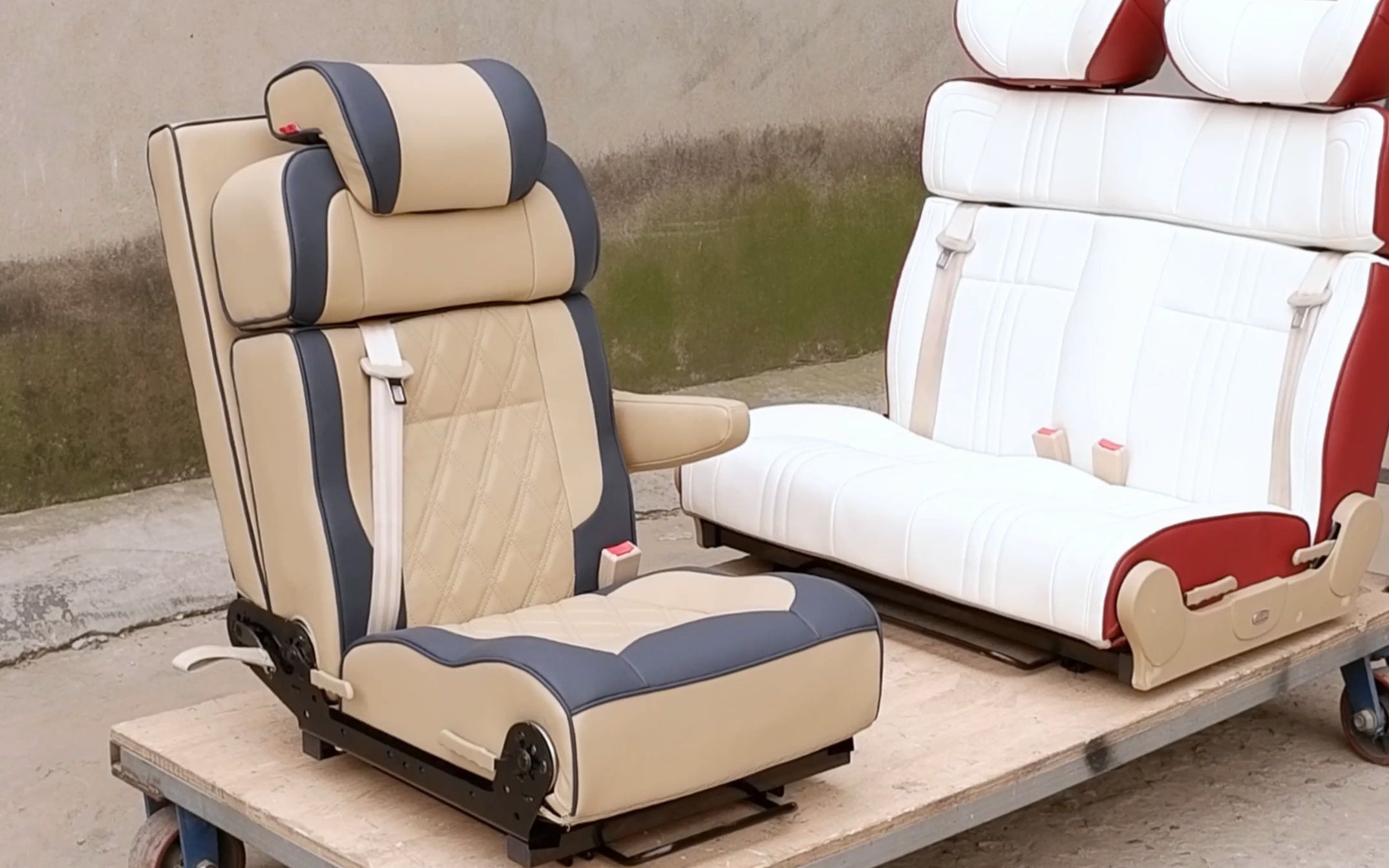床车三折变装座椅02 单座床椅 房车座椅