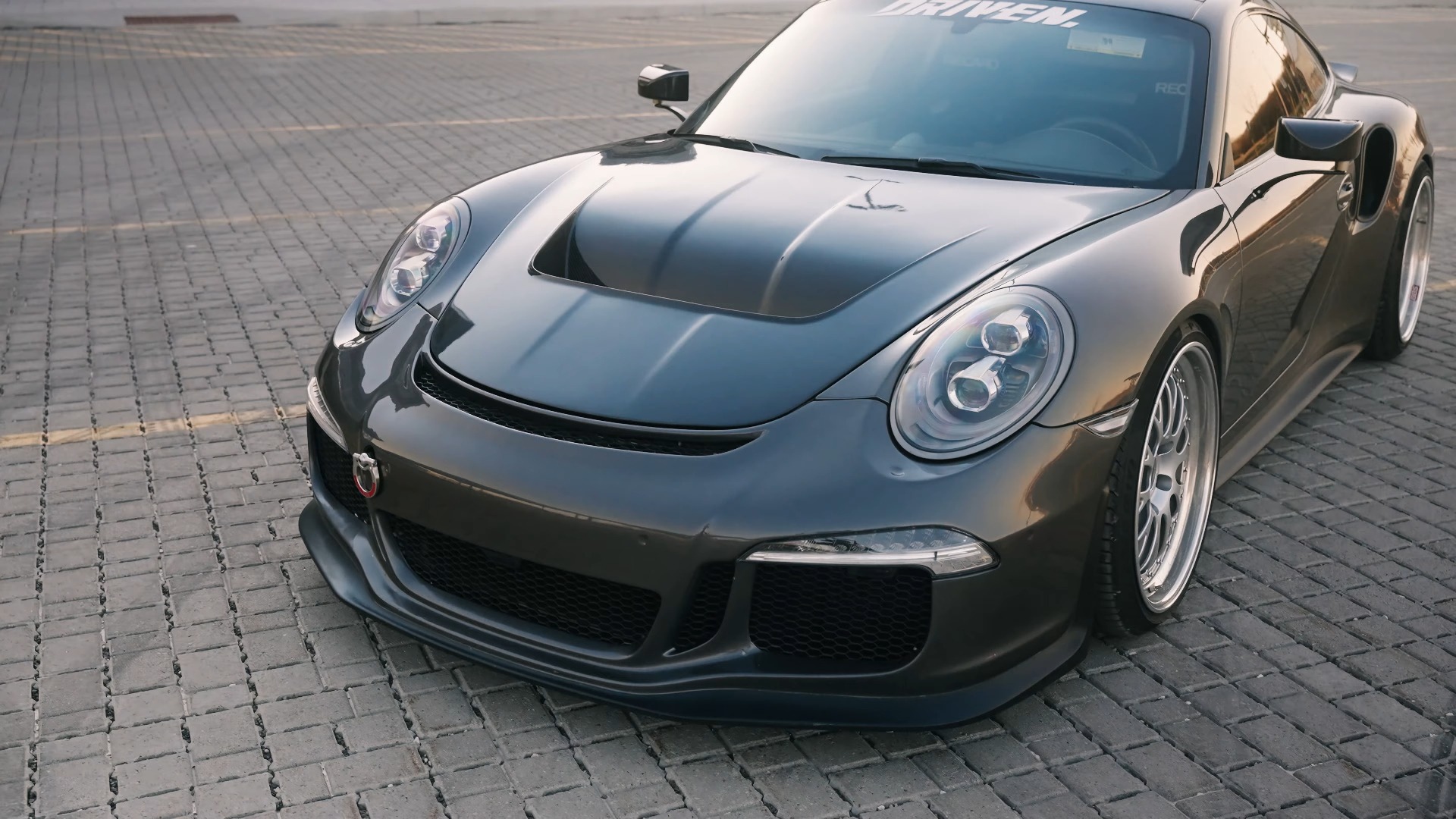 porsche 911 turbo s | miky