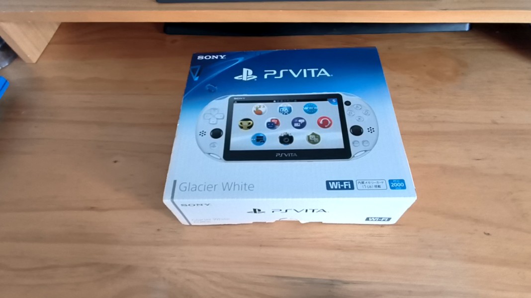 (psv2000开箱)索尼掌机 psv2000白色 智能游戏机