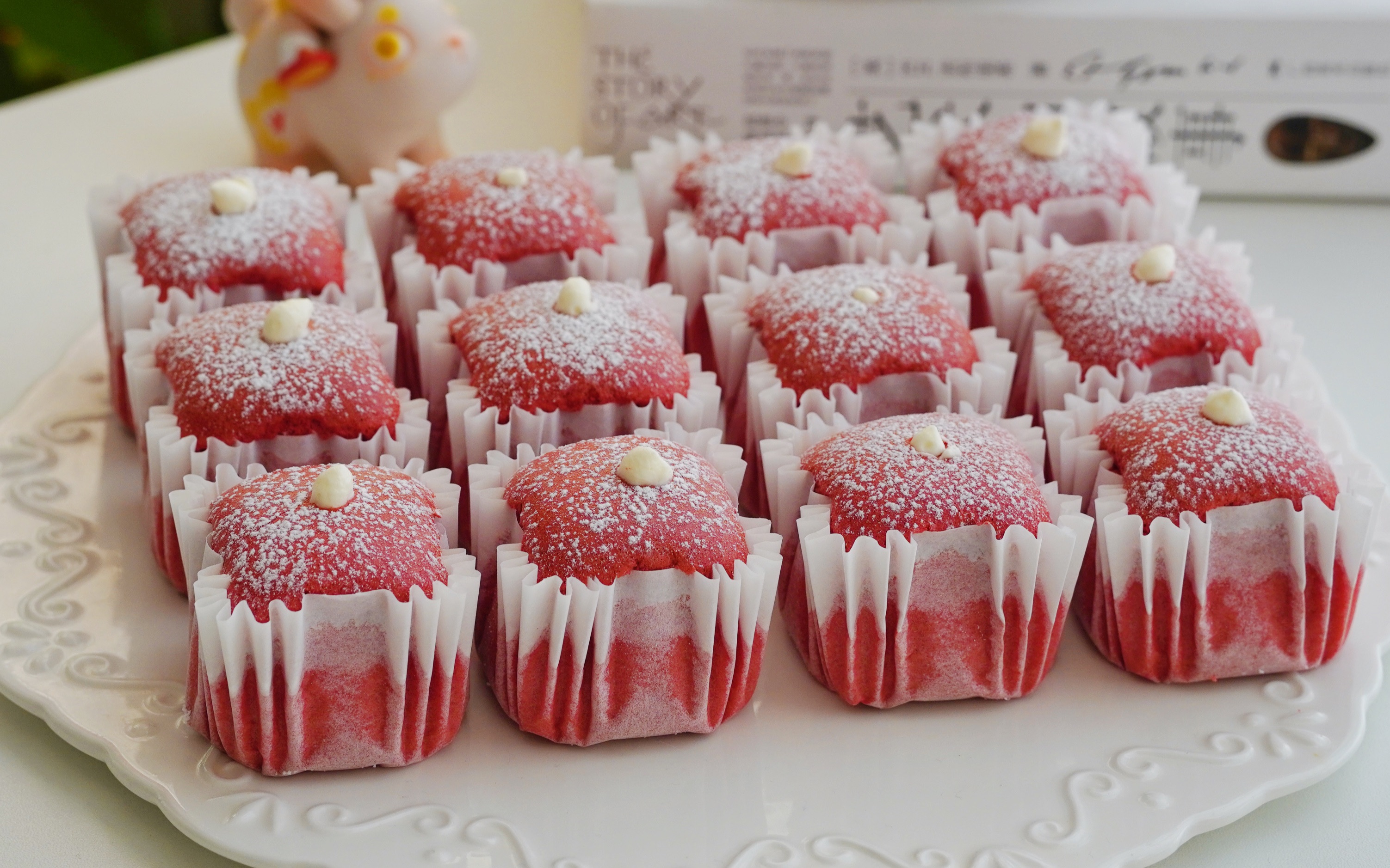 一口爆浆的红丝绒北海道纸杯蛋糕06一次成功超简单