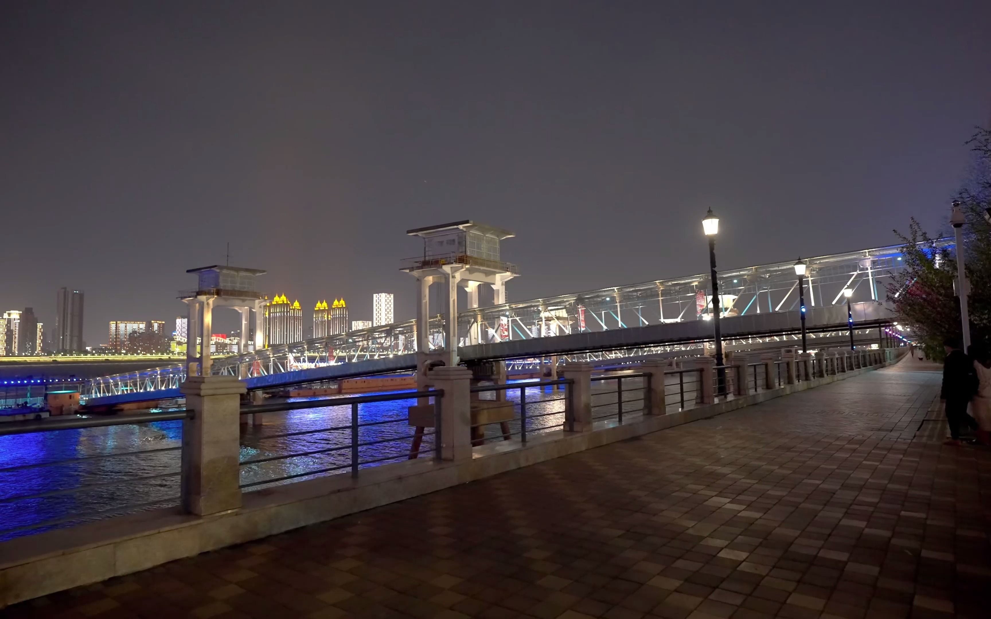 4k 武汉 - 江汉路步行街 - 江滩3