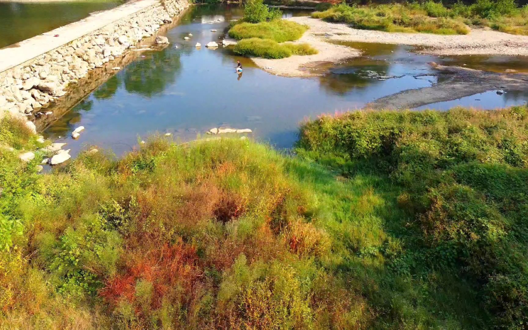 节假日好去处——全国经济百强县湖南邵阳邵东市的秋季七彩龙虎坝