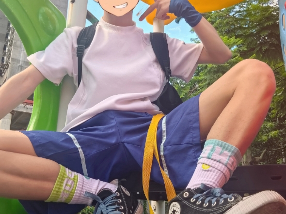 来看大包帅气的男孩子!