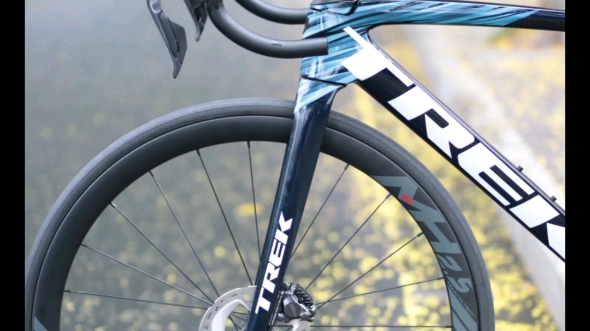 trek emonda slr 升级. mh 2.5.碳纤轮组38毫米搭配dt180花鼓.