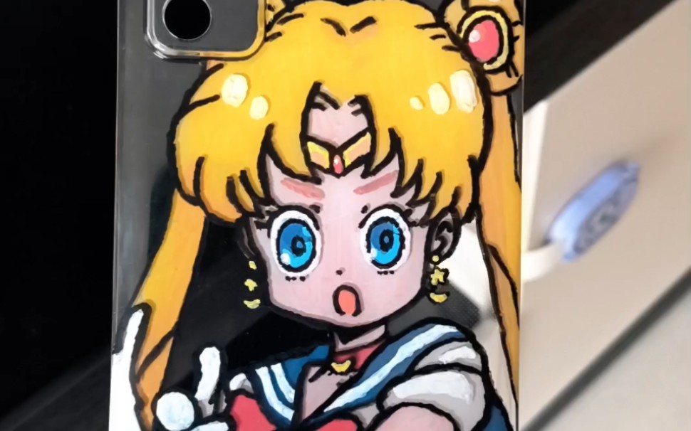 丙烯马克笔手涂手机壳,水兵月,非四驱车