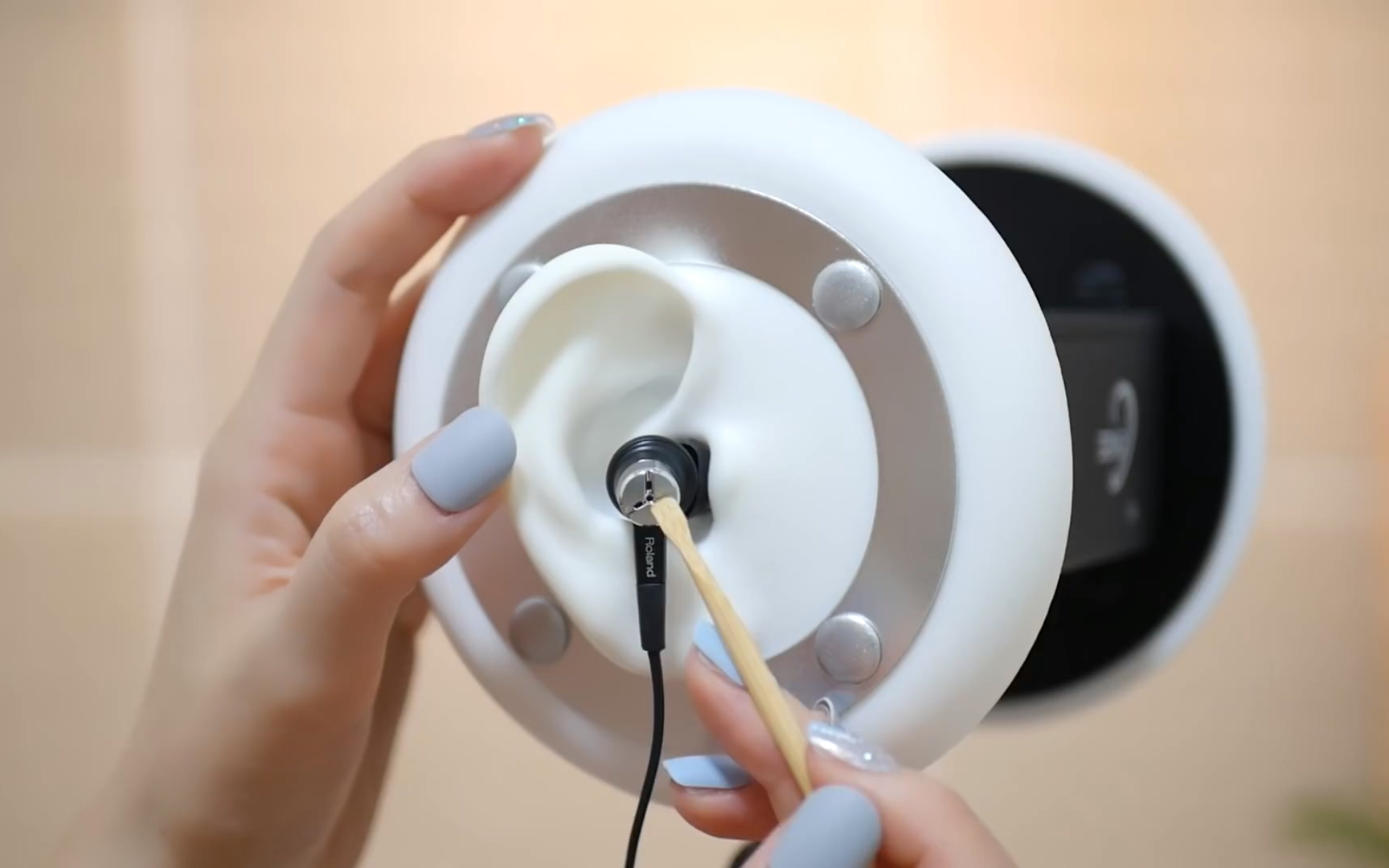 耳塞麦克风耳朵清洁9099咔嗒咔嗒的声音_哔哩哔哩 (゜-゜)つロ