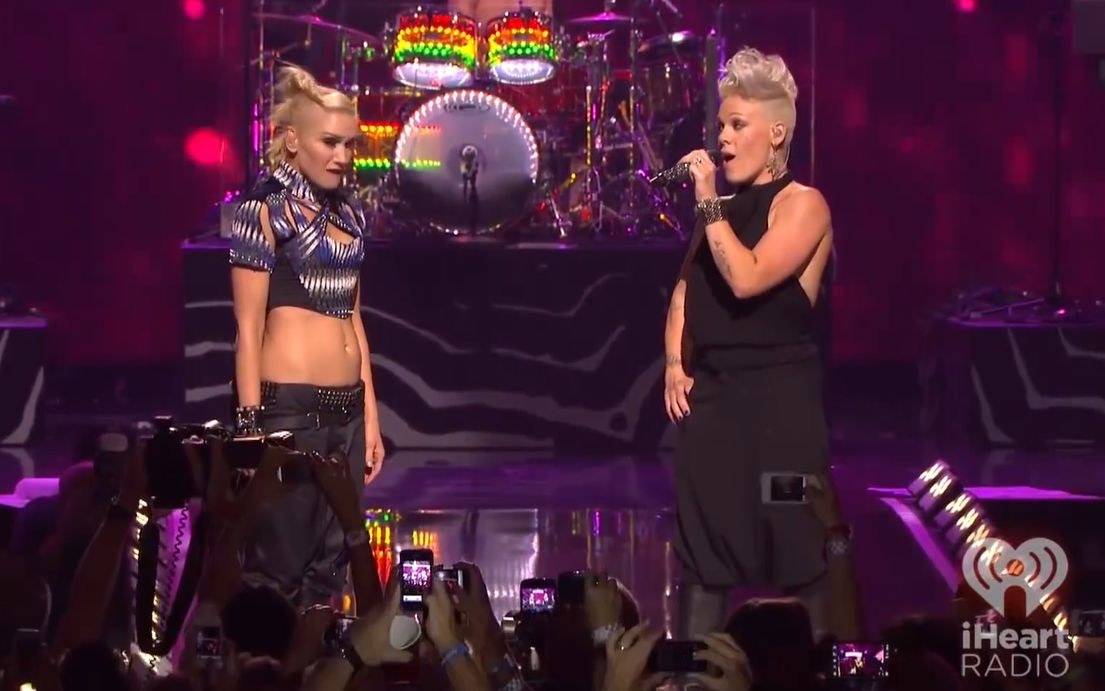 [图]【格温&粉妈】No Doubt feat. P!nk - Just a Girl (Live iHeartRadio Music Festival) 2012