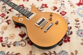 Download Video: 五月天吉他手怪兽的最爱！Gibson Tak DC GT航空版。