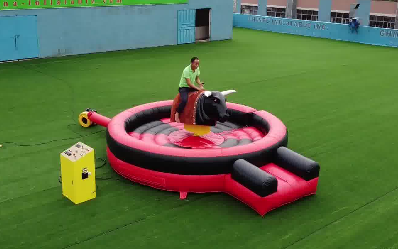 疯狂斗牛机气模趣味运动充气斗牛机电动感应户外游乐设备 t11-553b