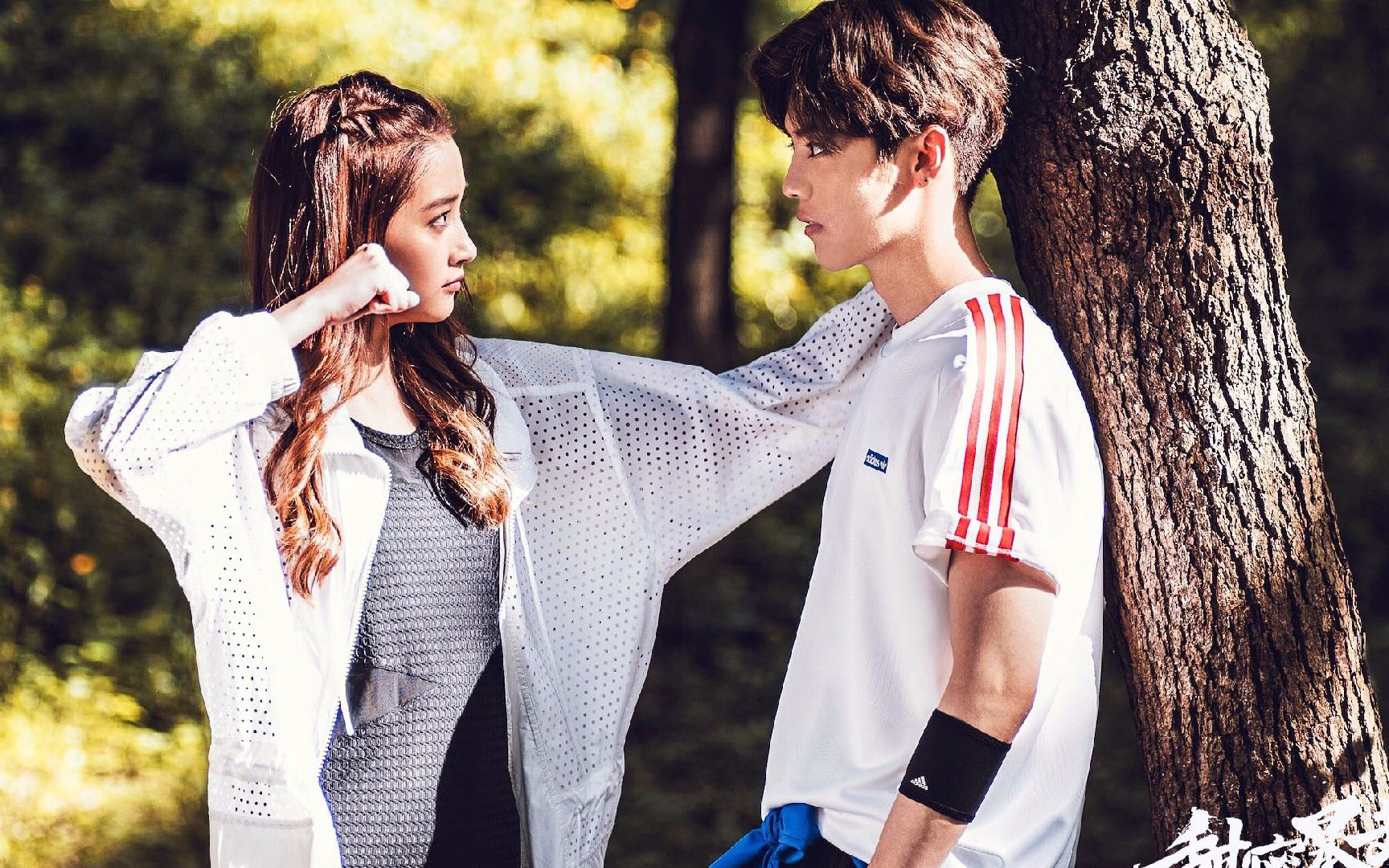 鹿晗关晓彤定情之作《甜蜜暴击》来袭,,又是一大波狗粮