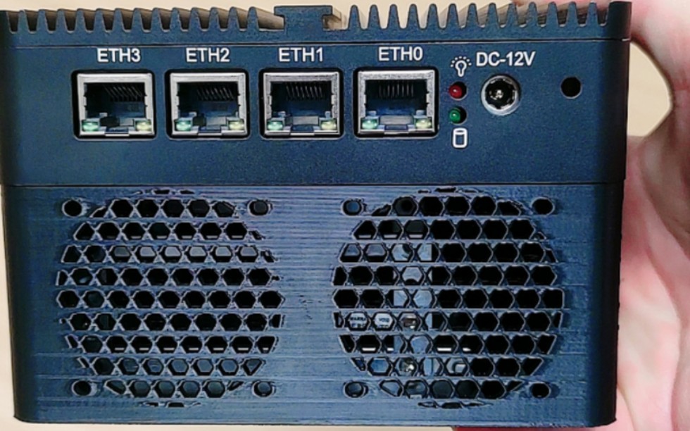软路由玩法 1.飞速迅n5000软路由加装3d打印底座变身aio设备