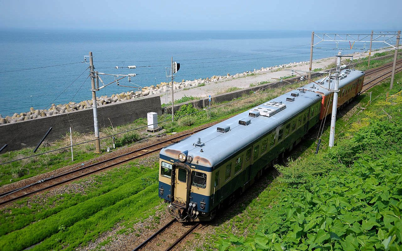 北陸本線 特急 サンダーバード, しらさぎ (683, 681系) ef510 貨物