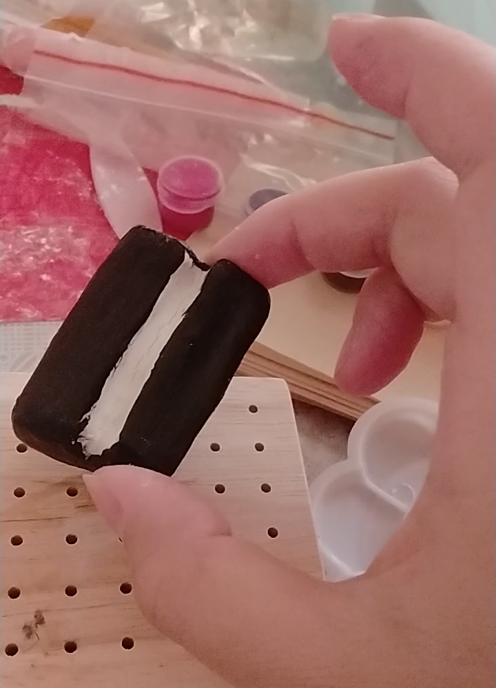 自己用黏土做的手机支架