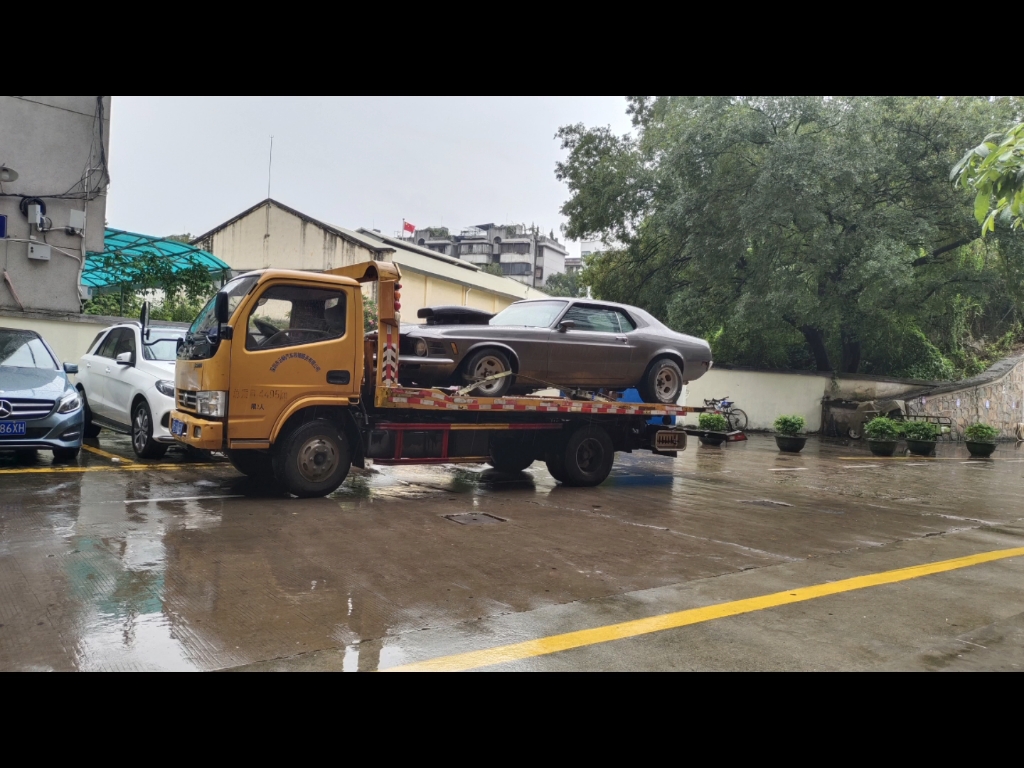 帅就完事了,如果想看出镜视频可搜索@西蒙神奇车库