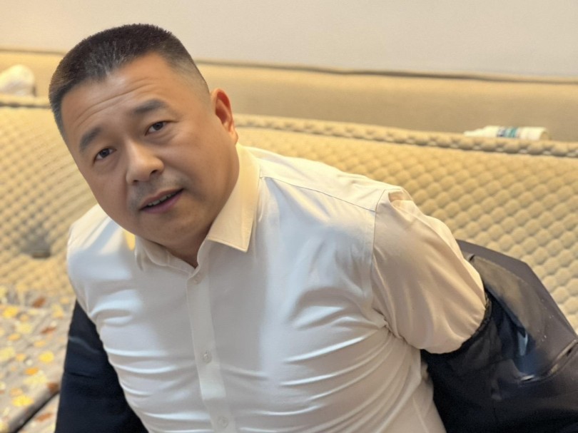 正装大叔,是不是你喜欢的类型呢?