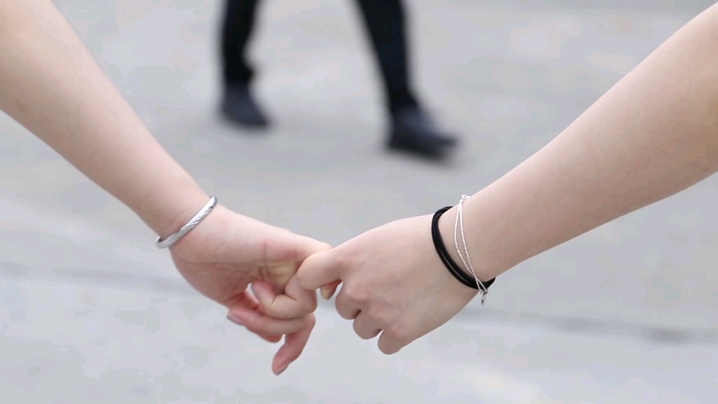 手拉手一起走,带上好姐妹,观音山旅游正当时