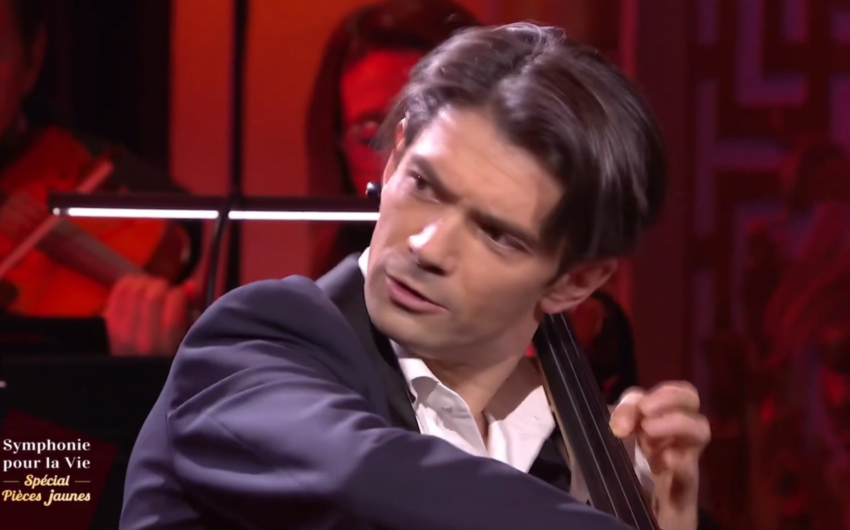 [图]蒙蒂-《查尔达斯舞曲》Gautier Capucon 大提琴+小提琴