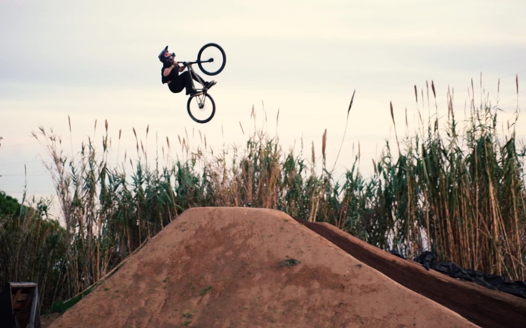 dartmoor 大木耳土坡车 喊你来飞包