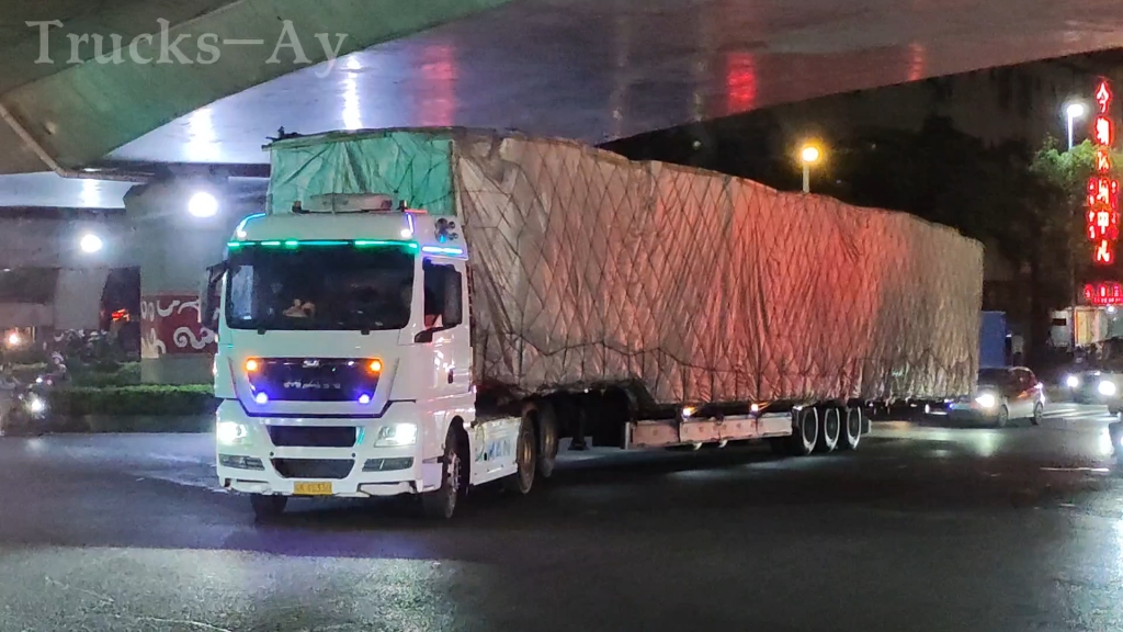 虽然一个人也可以浪迹天涯,但是我更希望能和你一起!