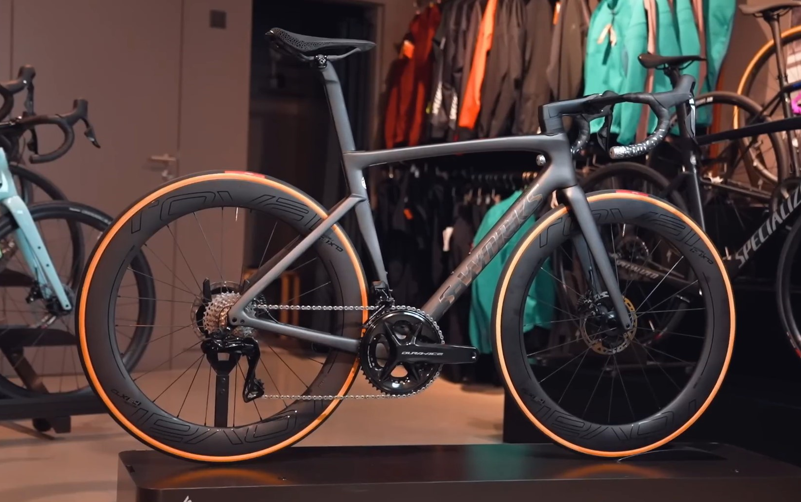 闪电2022 s-workstarmacsl7装车 da9270 clx64