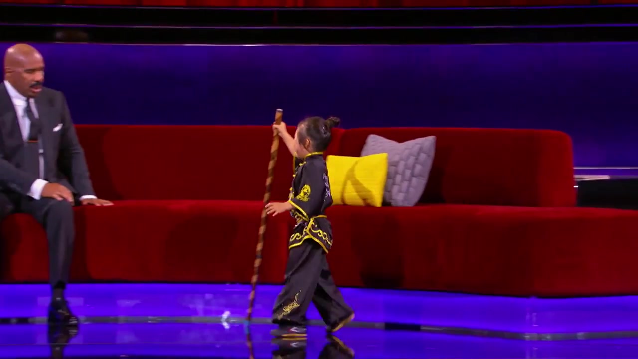 [图]Little Big Shots - 五岁的功夫小孩 Five-Year-Old Kung Fu Kiddo