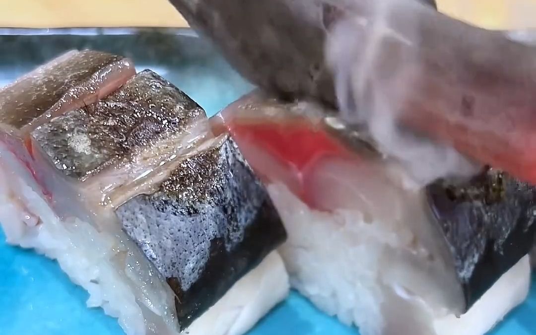 鲭鱼寿司,一口入魂