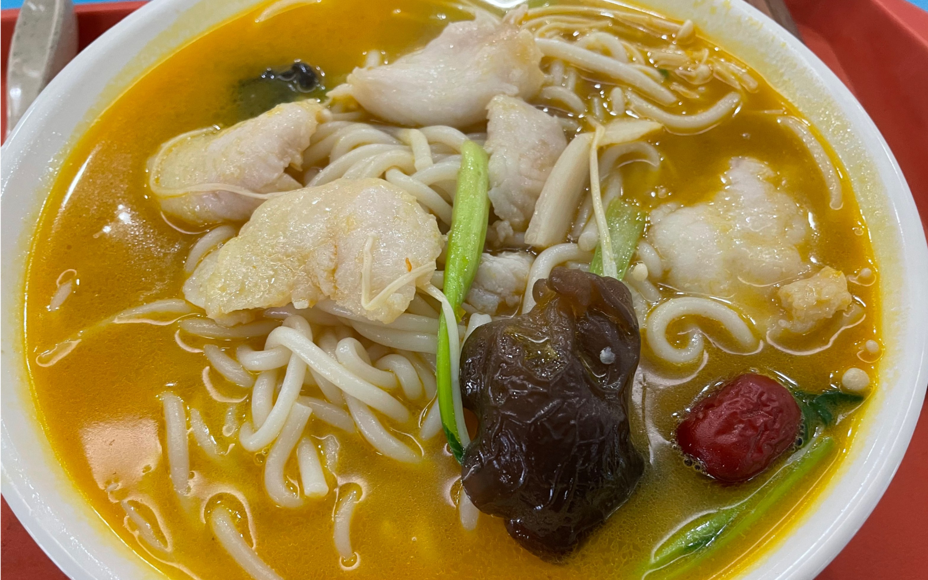 【阿如吃播】第五弹——绝色金汤鱼米线_哔哩哔哩 (゜-゜)つロ 干杯