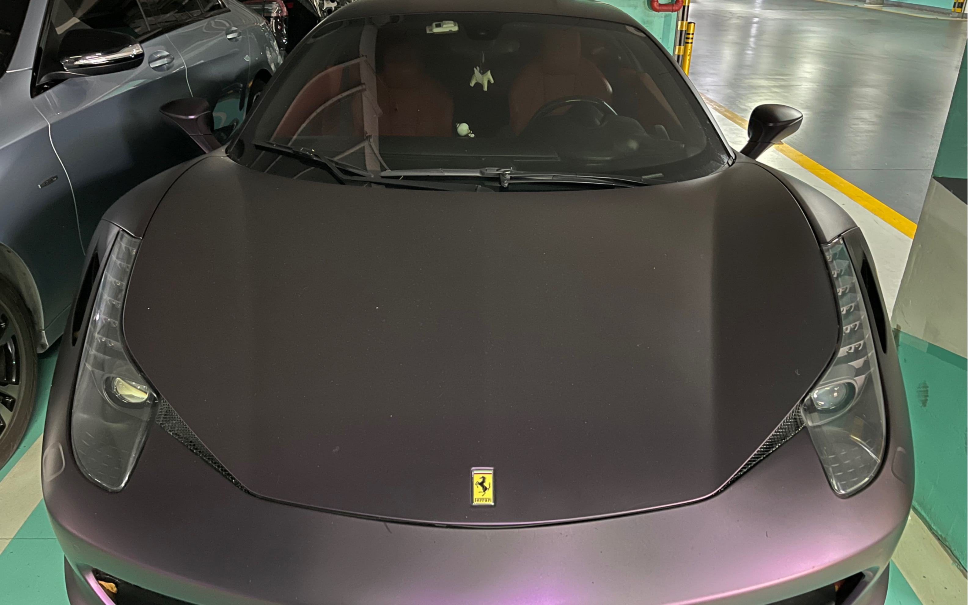 【深圳|458 italia】这个颜色的法拉利458是叫暗紫色吧