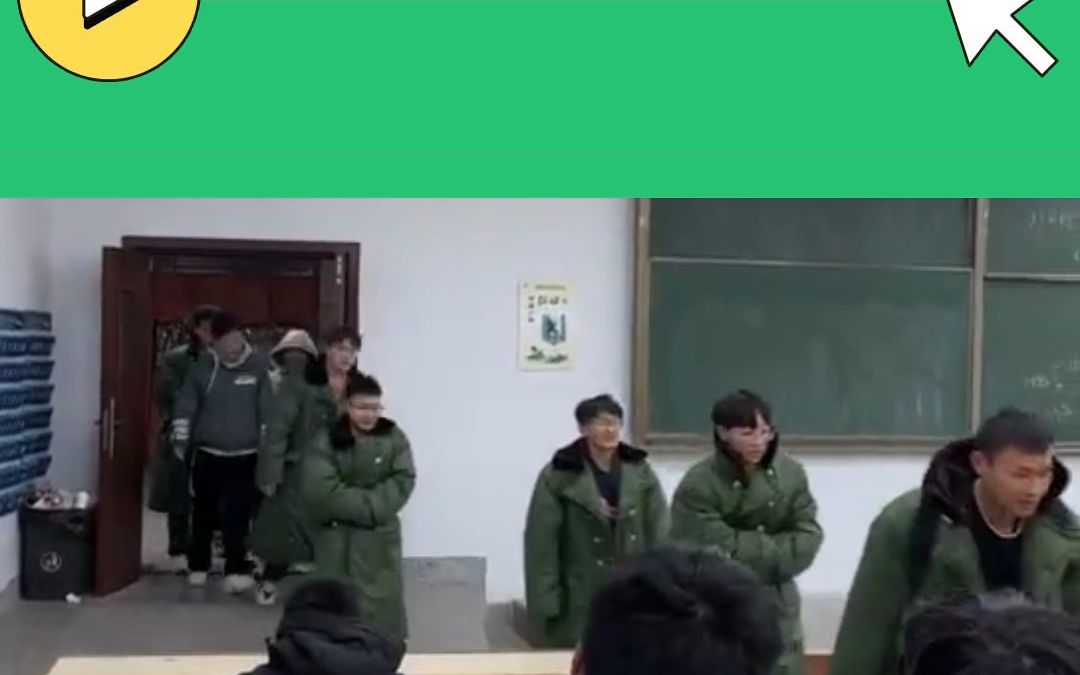 [图]东北大学生组队穿军大衣，这保暖效果杠杠滴！