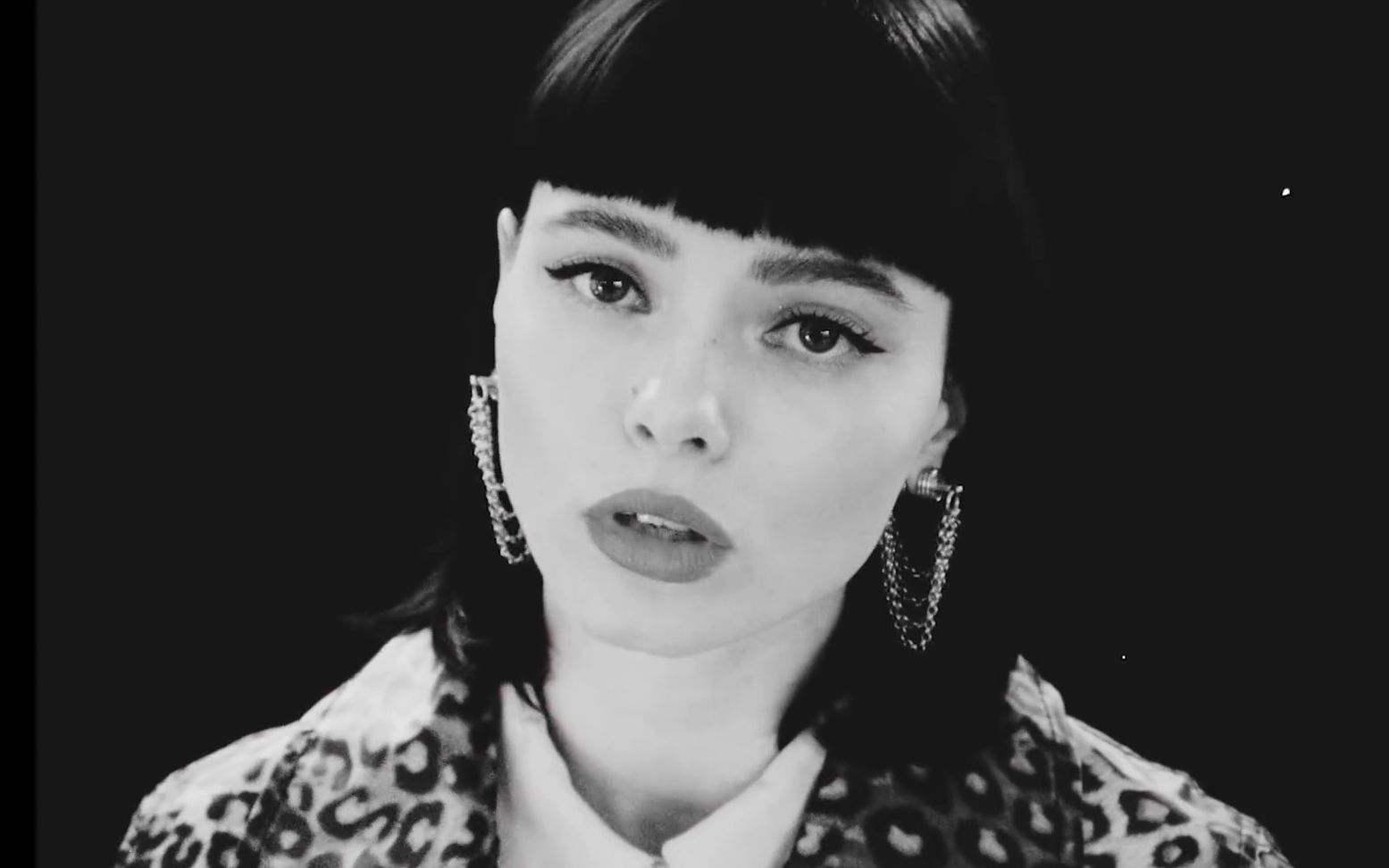 winona oak - he dont love me (official video)