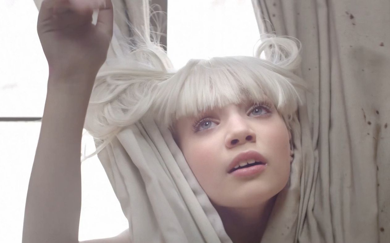 [图]【4K】【英文字幕】Sia - Chandelier